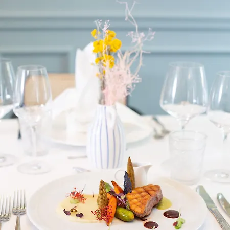 Heritage Porin מלון 4*